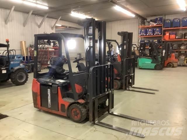 Linde E18 Elektromos targoncák