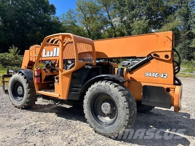Lull 944E-42 Teleszkópos emelők