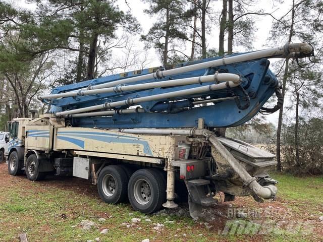 Mack 47M Betonpumpák