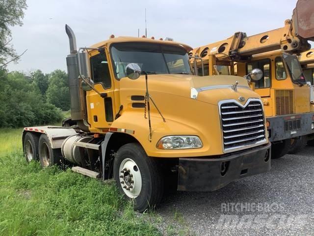 Mack 600 Nyergesvontatók