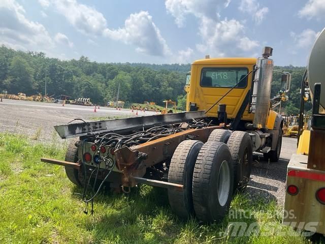 Mack 700 Hóeltakarítók