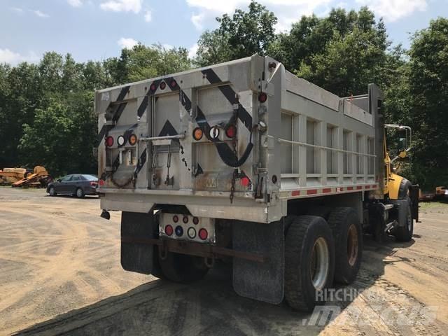 Mack 700 Hóeltakarítók