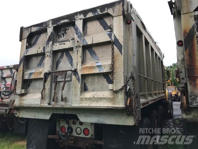 Mack 700 Hóeltakarítók