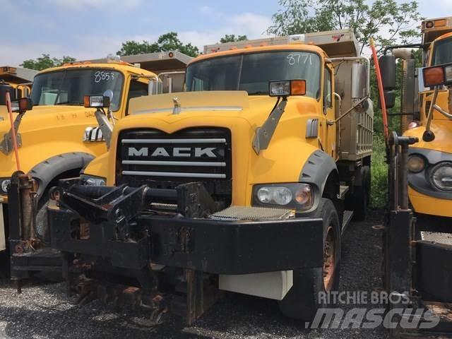 Mack 700 Hóeltakarítók