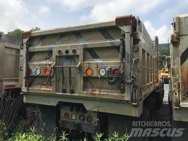 Mack 700 Hóeltakarítók