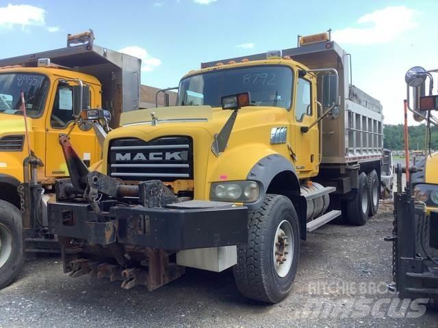 Mack 700 Hóeltakarítók