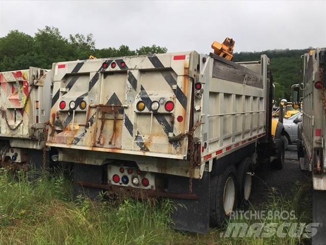 Mack 700 Hóeltakarítók