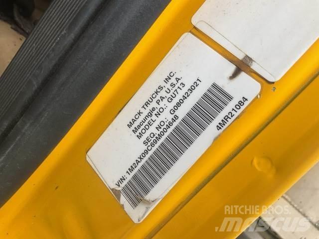 Mack 700 Hóeltakarítók