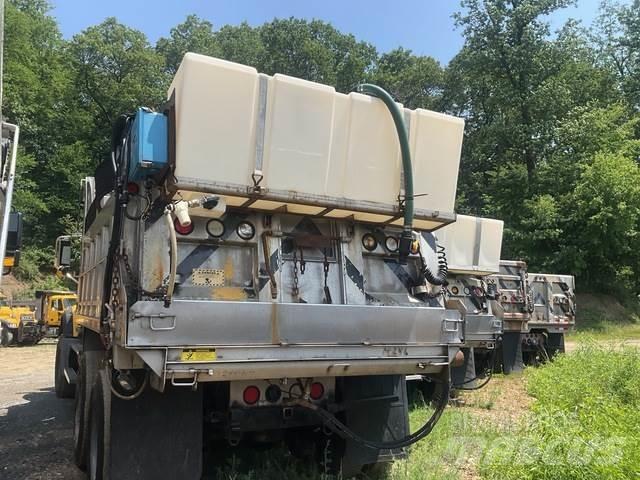 Mack 700 Hóeltakarítók