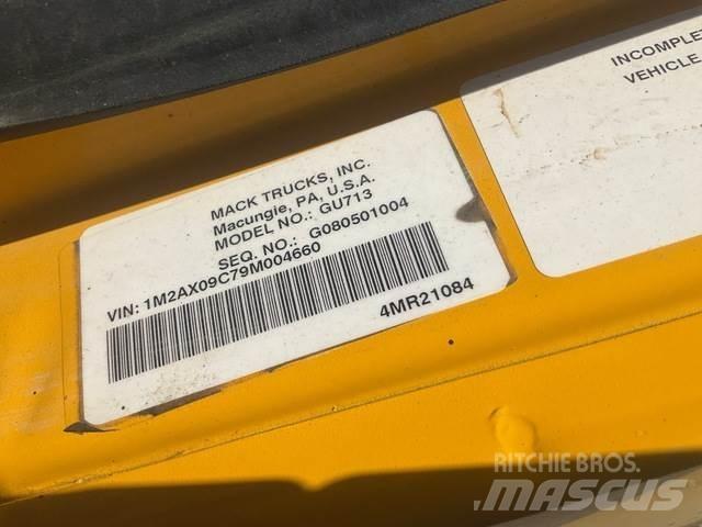 Mack 700 Hóeltakarítók