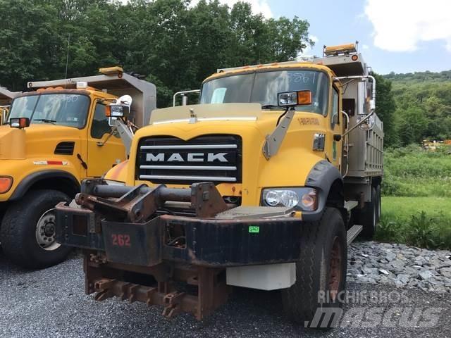 Mack 700 Hóeltakarítók