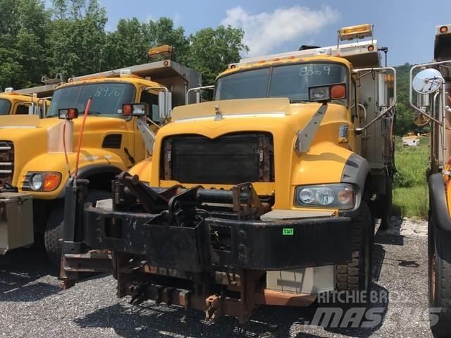 Mack 700 Hóeltakarítók