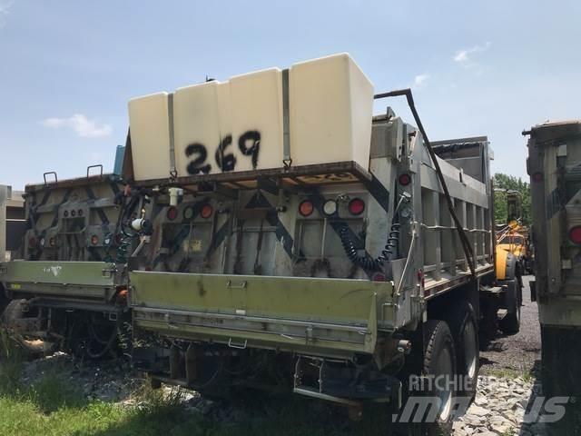 Mack 700 Hóeltakarítók