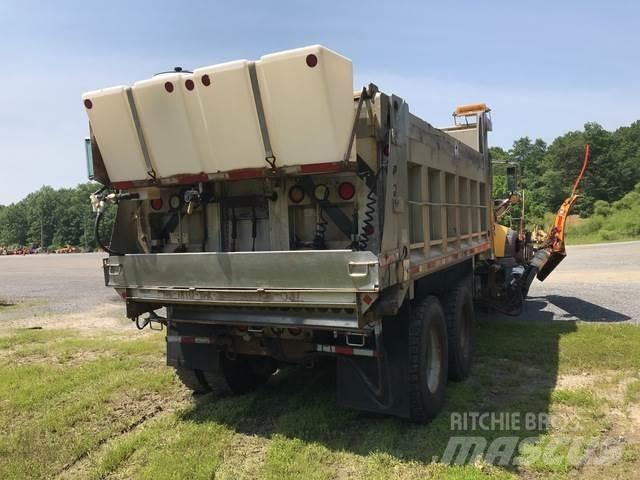 Mack 700 Hóeltakarítók