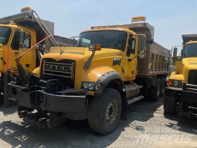 Mack 700 Hóeltakarítók