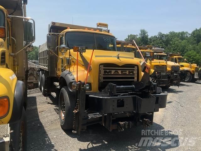Mack 700 Hóeltakarítók