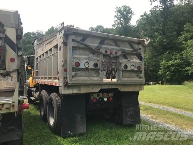 Mack 700 Hóeltakarítók