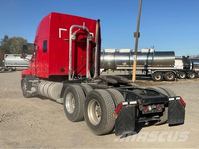 Mack AN64T Nyergesvontatók