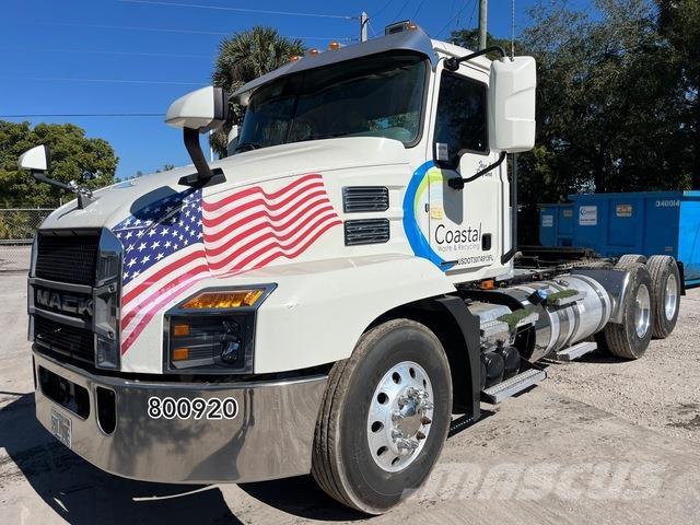 Mack Anthem Nyergesvontatók