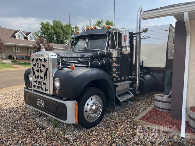 Mack B75 Nyergesvontatók
