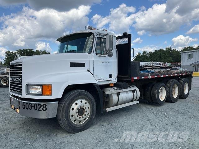 Mack CH 613 Platós / Ponyvás teherautók