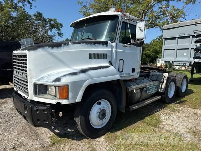Mack CH600 Nyergesvontatók