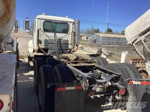 Mack CH613 Nyergesvontatók