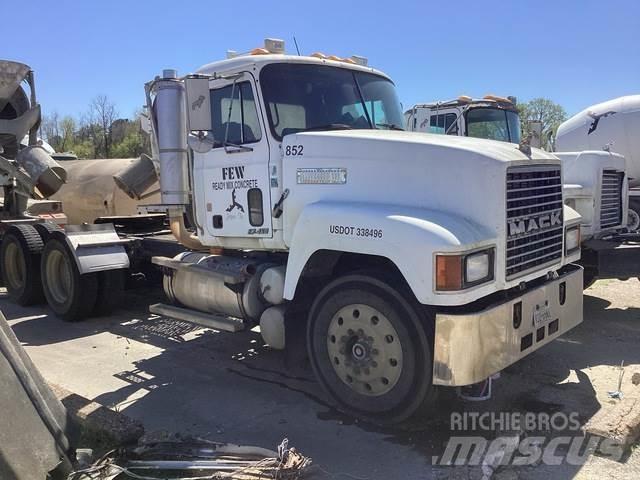 Mack CH613 Nyergesvontatók