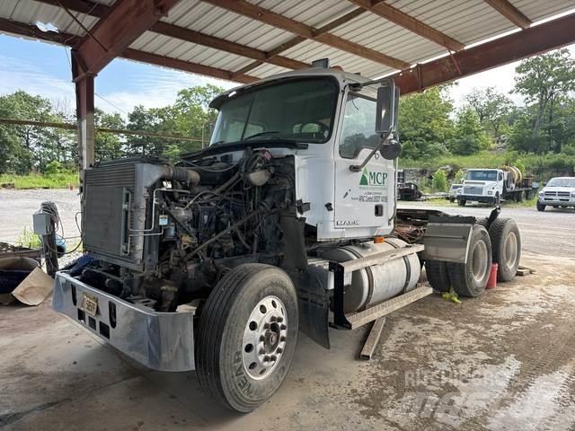Mack CH613 Nyergesvontatók