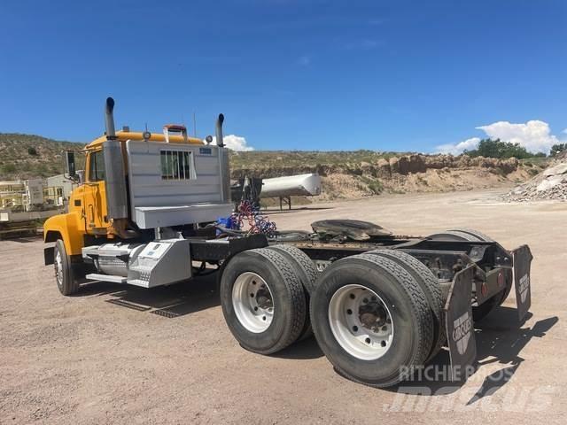 Mack CH613 Nyergesvontatók