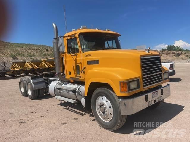 Mack CH613 Nyergesvontatók