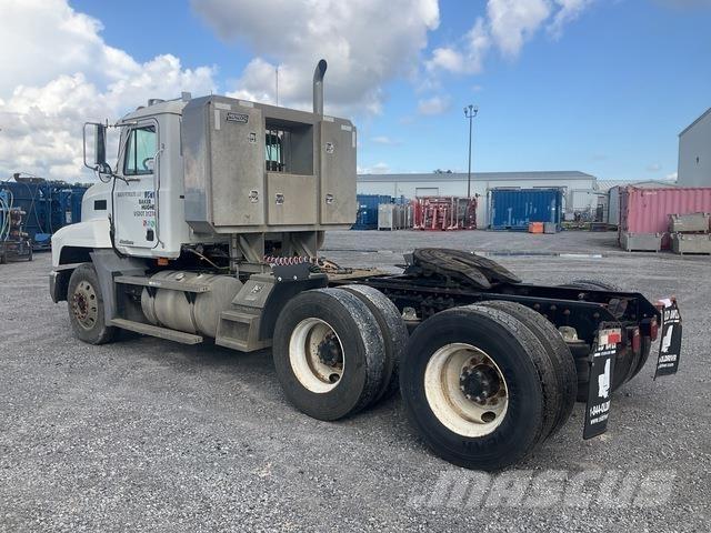 Mack CH613 Nyergesvontatók