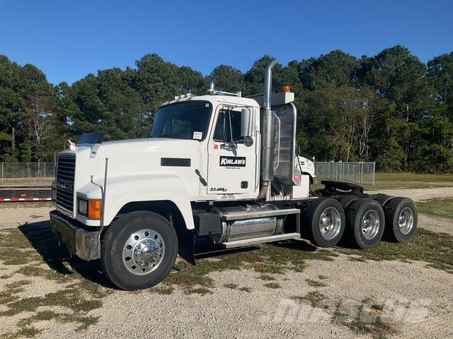 Mack CH613 Nyergesvontatók