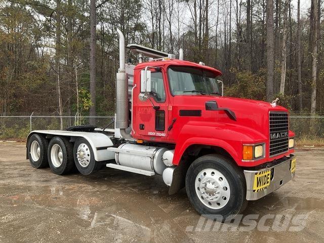 Mack CHN602 Nyergesvontatók