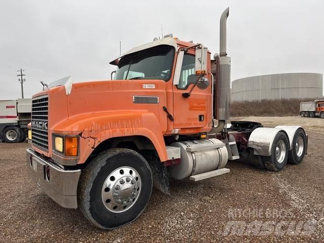 Mack CHN613 Nyergesvontatók