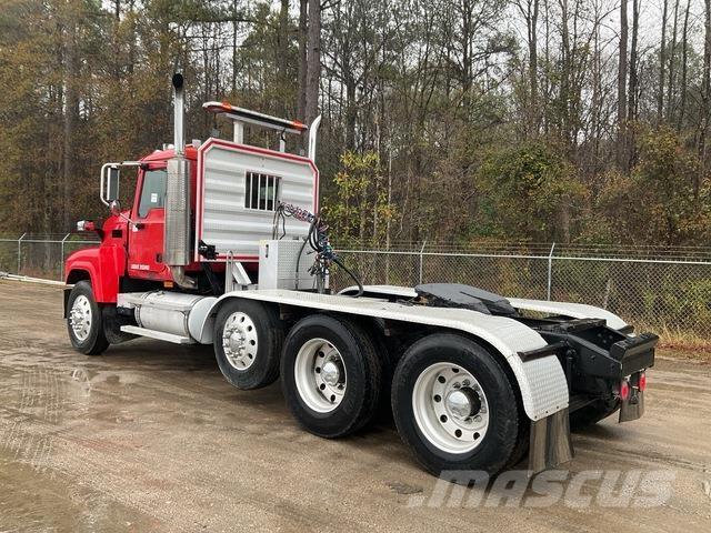 Mack CHN613 Nyergesvontatók