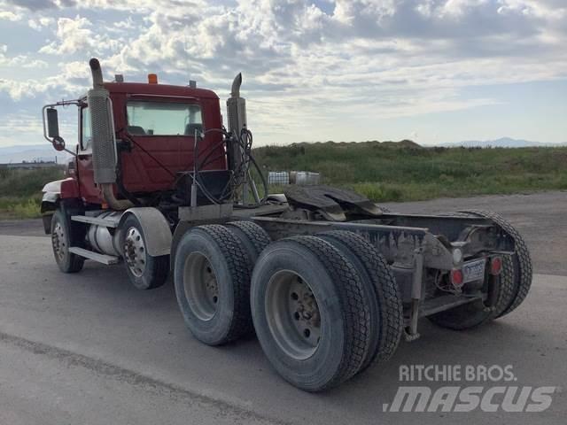 Mack CL733 Nyergesvontatók