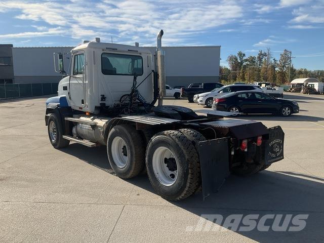 Mack CL753 Nyergesvontatók