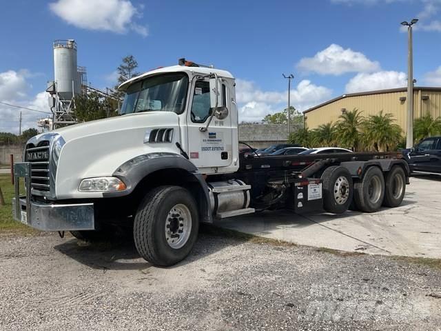 Mack CT713 Hidraulikus konténerszállító