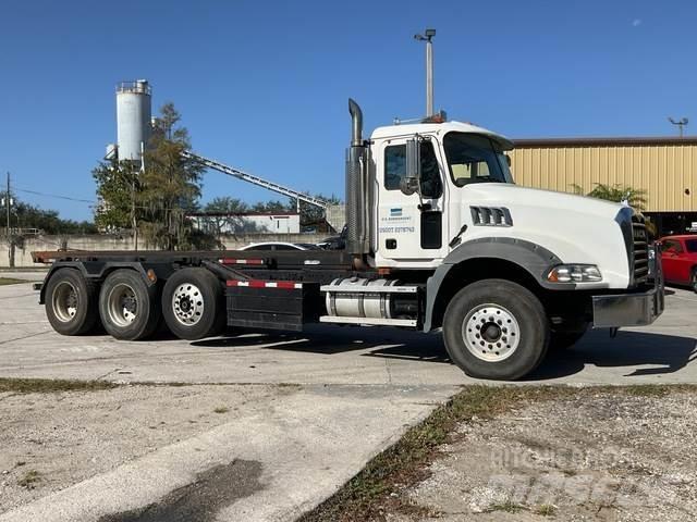 Mack CT713 Hidraulikus konténerszállító