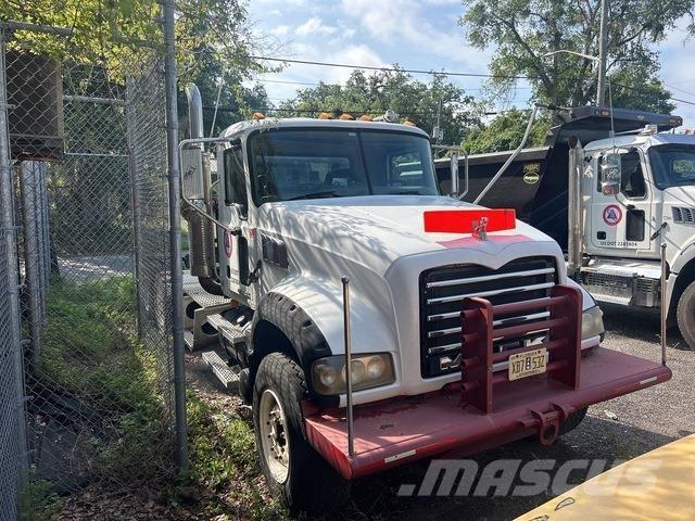 Mack CTP713 Nyergesvontatók