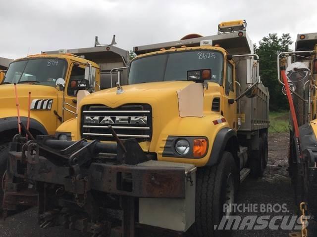 Mack CV700 Hóeltakarítók