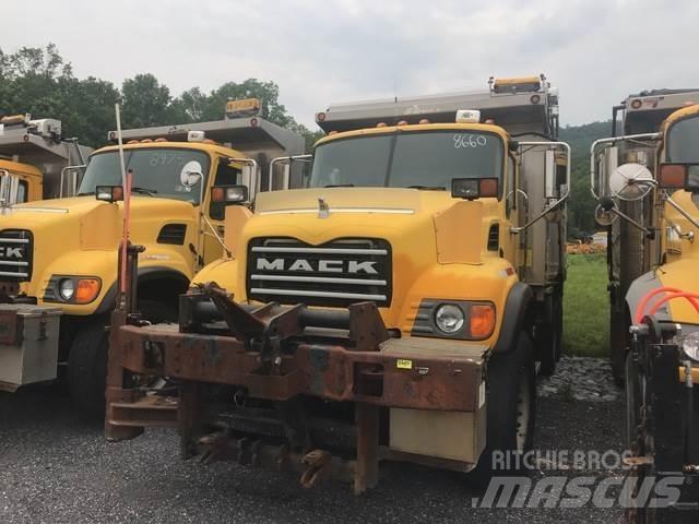 Mack CV700 Hóeltakarítók