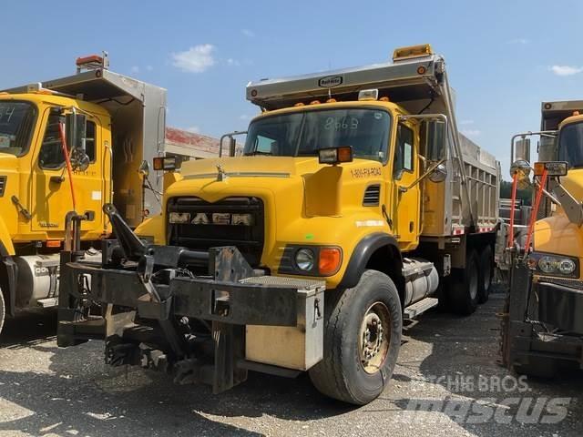 Mack CV700 Hóeltakarítók