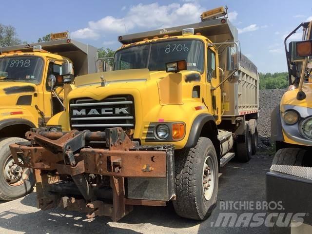 Mack CV700 Hóeltakarítók