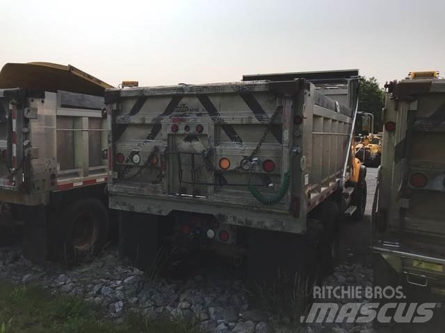 Mack CV700 Hóeltakarítók