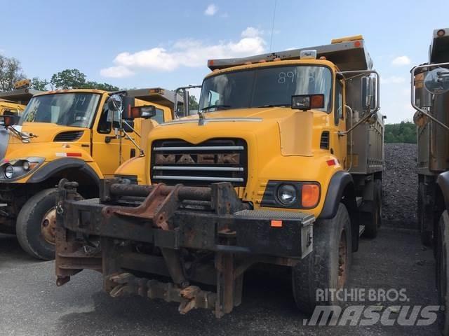 Mack CV700 Hóeltakarítók