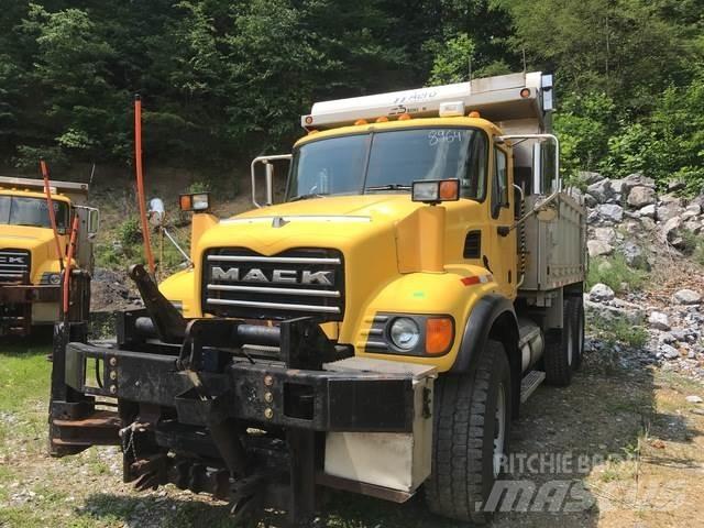 Mack CV700 Hóeltakarítók
