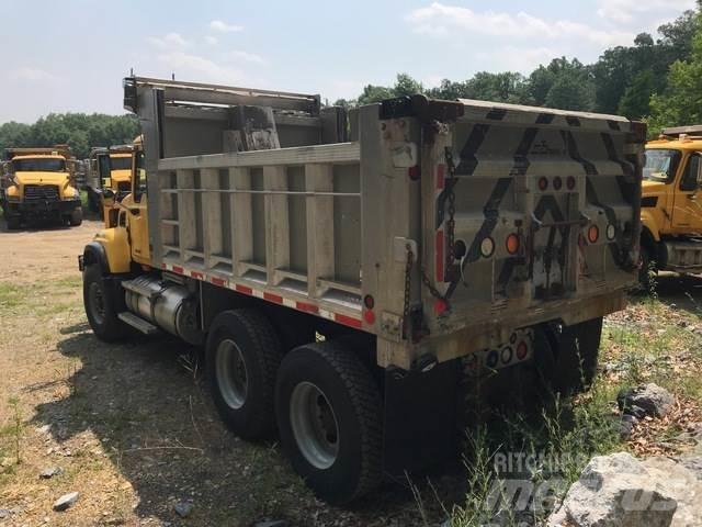 Mack CV700 Hóeltakarítók