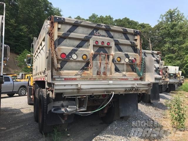 Mack CV700 Hóeltakarítók